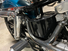 Load image into Gallery viewer, Black XLCH Oil Tank<br /><span class="skuNo">40-0290</span><br /><span class="titleYears">XLCH 1957-69 </span>